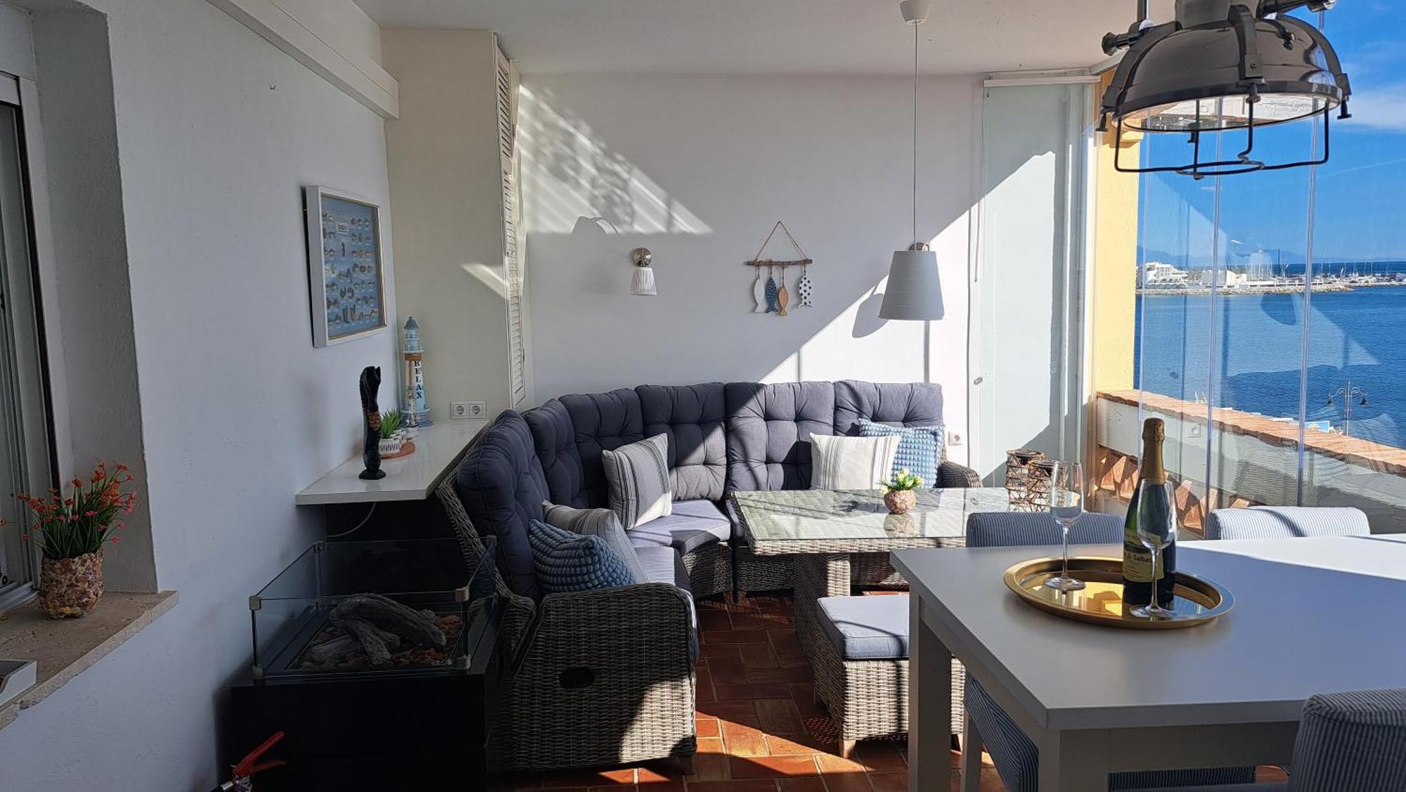 Luxury Near The Sea Apartment